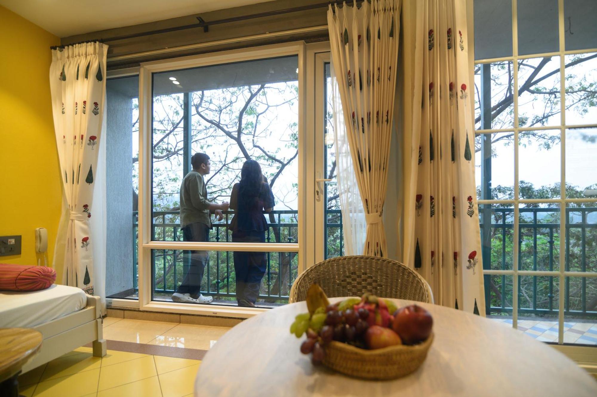 Bougainvilla Apartment Surat Zewnętrze zdjęcie